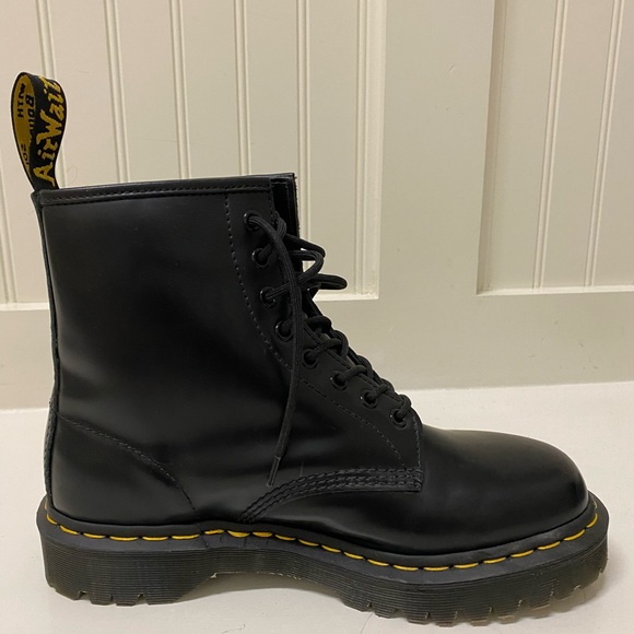 Dr. Martens 1460 Smooth Leather Lace Up Boots - Picture 5 of 9